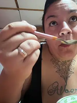 valen1891 online show from April 15, 2026, 6:15 pm