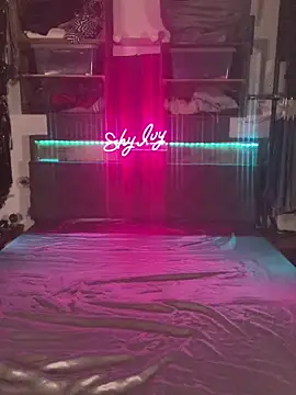 Snapshot of Shy_Ivy chatting on September 26, 2025, 8:24 pm Shy Ivy online show from September 26, 2025, 8:24 pm