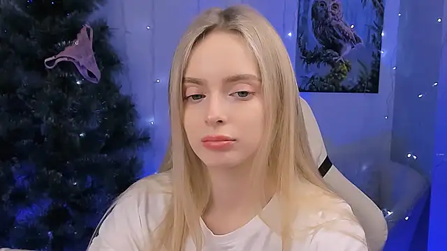 JuliaBrewwer online show from December 19, 2025, 2:35 pm