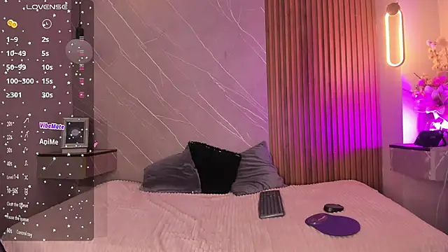 dulce fiore07 online show from November 4, 2025, 7:13 pm