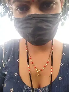 Snapshot of SEXY-SIMI-BHABI chatting on March 5, 2026, 11:28 am SEXY-SIMI-BHABI online show from March 5, 2026, 11:28 am