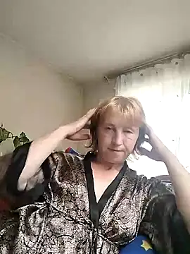 Flower2931 online show from June 17, 2026, 9:45 am