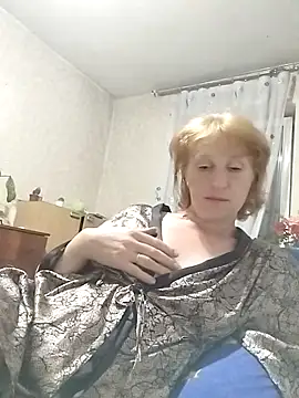 Flower2931 online show from June 19, 2026, 7:06 pm