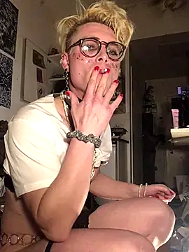 Snapshot of Sissy_Cindy_Whore chatting on November 27, 2025, 6:32 pm Sissy Cindy Whore online show from November 27, 2025, 6:32 pm