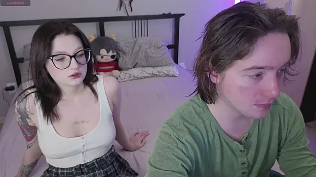 Snapshot of ellen_and_danny chatting on January 13, 2026, 5:18 pm ellen and danny online show from January 13, 2026, 5:18 pm