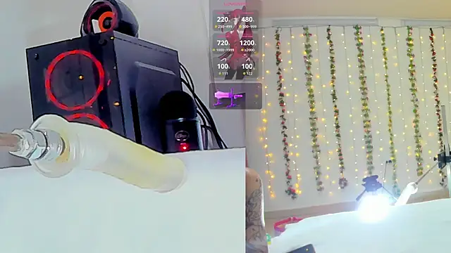 Kitty  Rose   online show from September 28, 2025, 10:20 am