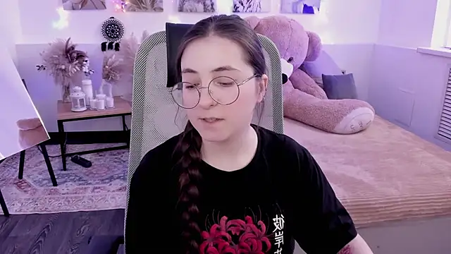 VirtuallVoyant online show from March 6, 2026, 10:56 am