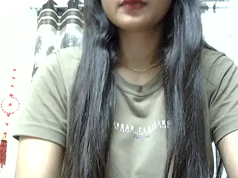 Snapshot of SURBHI_08 chatting on November 3, 2025, 4:52 pm SURBHI 08 online show from November 3, 2025, 4:52 pm