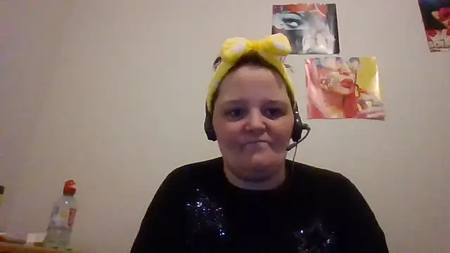 moulette7 online show from June 8, 2026, 2:17 pm