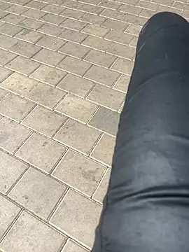 Snapshot of kamo012000 chatting on September 9, 2025, 9:20 am kamo012000 online show from September 9, 2025, 9:20 am