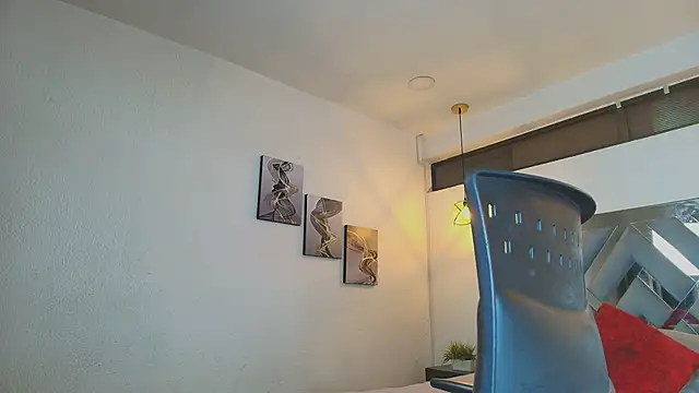 Snapshot of Rossi_ss1 chatting on February 11, 2026, 4:28 am Rossi ss1 online show from February 11, 2026, 4:28 am