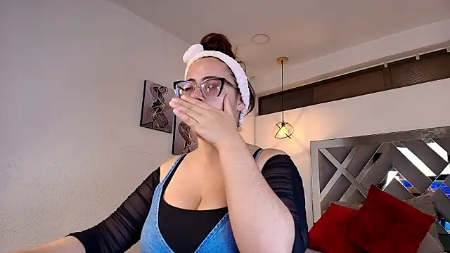 Snapshot of Rossi_ss1 chatting on March 1, 2026, 3:52 am Rossi ss1 online show from March 1, 2026, 3:52 am