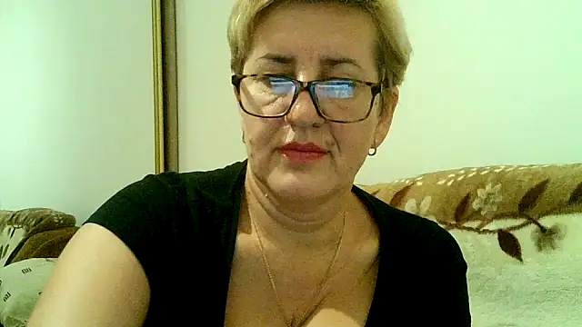 Dana4921 online show from October 31, 2025, 5:47 pm