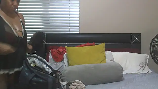 SweetBerryBliss online show from November 6, 2025, 7:53 am