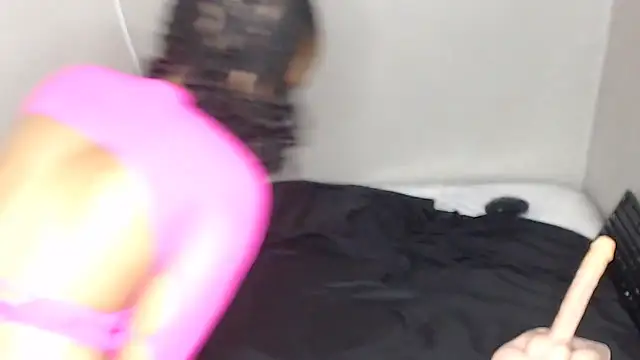 Snapshot of TrishahXo chatting on February 12, 2026, 6:19 am TrishahXo online show from February 12, 2026, 6:19 am