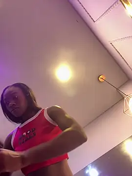 Skylar Smith  online show from March 19, 2026, 11:58 am