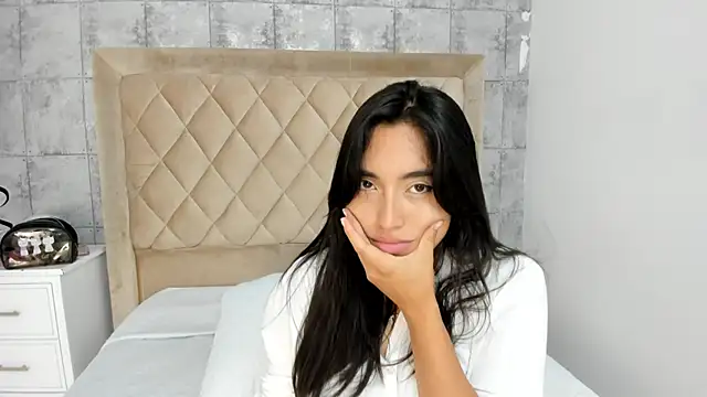 Snapshot of Starbutterflyy_ chatting on October 12, 2025, 3:49 am Starbutterflyy  online show from October 12, 2025, 3:49 am
