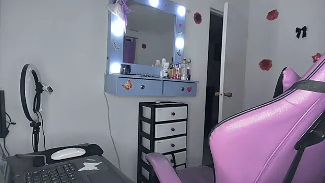 soffy rosses online show from May 24, 2026, 1:54 am