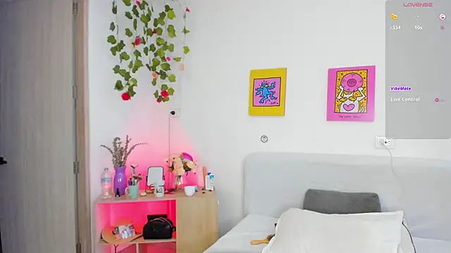 Snapshot of AprilAddams_ chatting on September 13, 2025, 9:25 pm AprilAddams online show from September 13, 2025, 9:25 pm