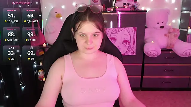 AmyVibess online show from October 15, 2025, 8:20 pm