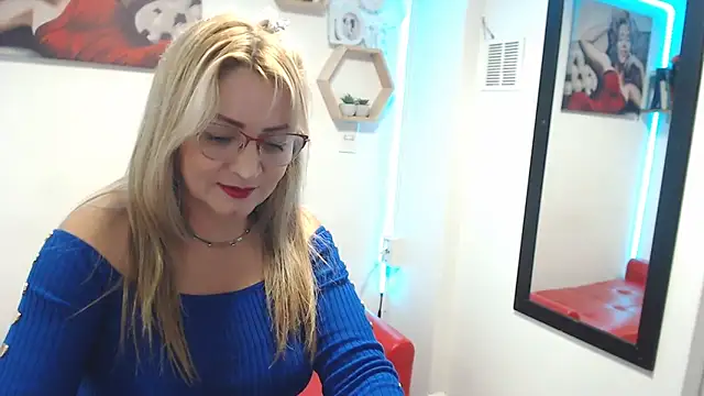 Snapshot of DIVAX_MONSERRAT chatting on November 13, 2025, 8:30 pm DIVAX MONSERRAT online show from November 13, 2025, 8:30 pm