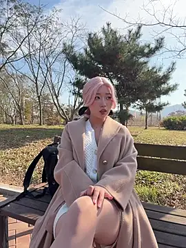 winter11 online show from November 15, 2025, 3:48 am