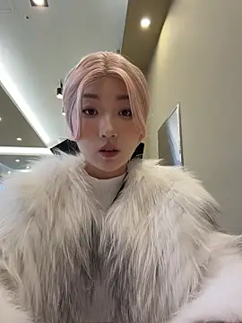 winter11 online show from January 18, 2026, 12:25 am