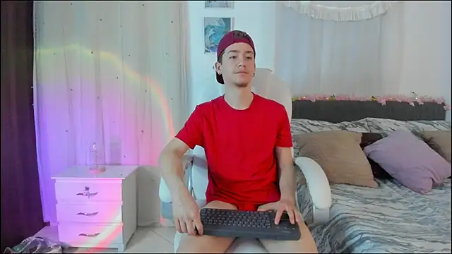 ThiagooJames online show from December 1, 2025, 3:22 am