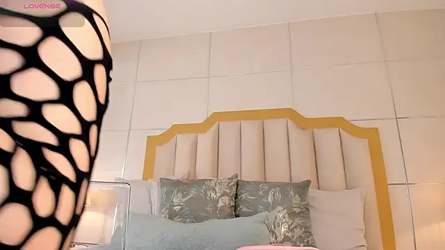 MaddieParker online show from November 1, 2025, 11:18 pm