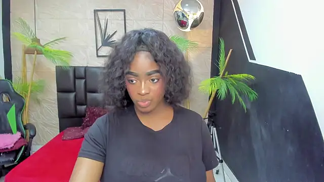 Snapshot of alana_bonny chatting on August 3, 2026, 12:21 pm alana bonny online show from August 3, 2026, 12:21 pm