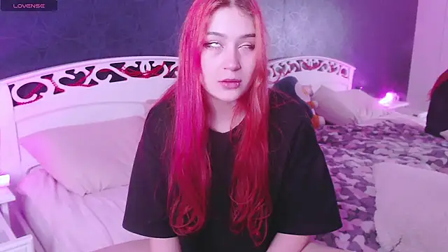 Lili Luuu online show from January 19, 2026, 3:43 am