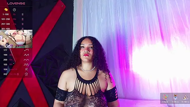 Snapshot of ivonne_diaz1 chatting on October 7, 2025, 8:17 pm ivonne diaz1 online show from October 7, 2025, 8:17 pm