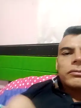 Snapshot of ozama423 chatting on September 27, 2025, 2:05 am ozama423 online show from September 27, 2025, 2:05 am