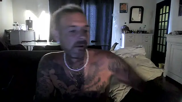 soumisdeblake83 online show from June 22, 2026, 7:16 am