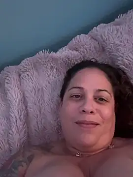 Snapshot of PrettyKittyMia chatting on October 8, 2025, 1:25 am PrettyKittyMia online show from October 8, 2025, 1:25 am