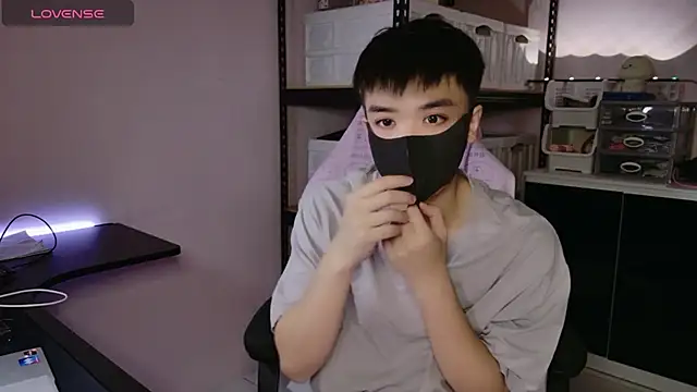 doggyman523 online show from November 9, 2025, 3:54 pm