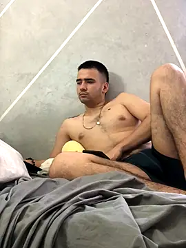 Snapshot of Cesar_Augusto chatting on October 28, 2025, 1:36 pm Cesar Augusto online show from October 28, 2025, 1:36 pm