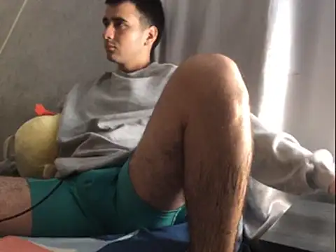 Snapshot of Cesar_Augusto chatting on March 29, 2026, 12:10 am Cesar Augusto online show from March 29, 2026, 12:10 am