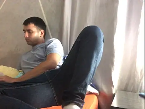 Snapshot of Cesar_Augusto chatting on March 30, 2026, 1:06 am Cesar Augusto online show from March 30, 2026, 1:06 am