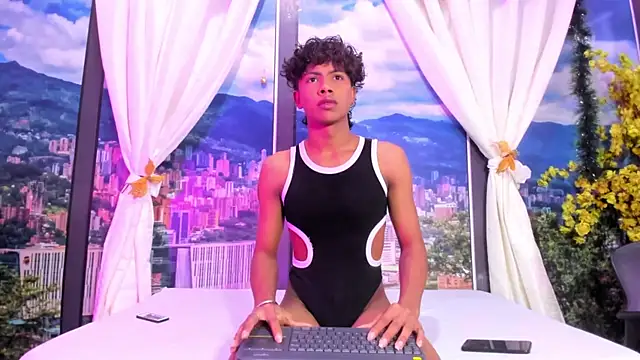 MilthonDelis online show from December 18, 2025, 3:56 am