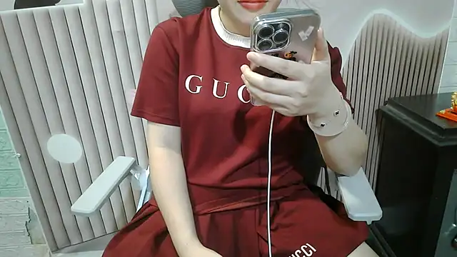 Emachiii online show from September 11, 2025, 12:11 am