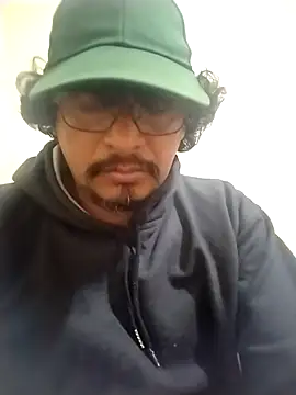 Snapshot of Satantin chatting on November 5, 2025, 1:11 pm Satantin online show from November 5, 2025, 1:11 pm