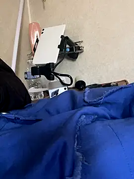 Ig-o3zaybrazy online show from October 18, 2025, 3:57 pm