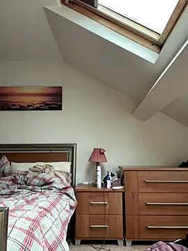 Snapshot of Woodchip chatting on October 4, 2025, 7:06 am Woodchip online show from October 4, 2025, 7:06 am