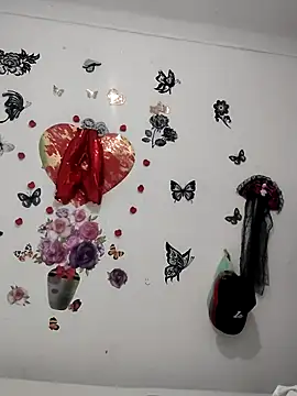 AntonelaMorriz online show from March 13, 2026, 9:16 am