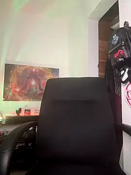 Snapshot of MamaSpicy chatting on October 5, 2025, 5:11 pm MamaSpicy online show from October 5, 2025, 5:11 pm