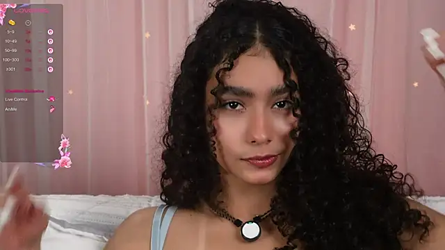 Victoria Curly online show from October 19, 2025, 4:02 am