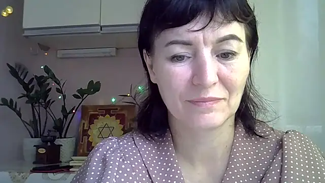 Krystal 82 online show from September 18, 2025, 5:42 am