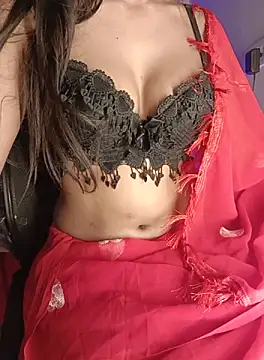 Snapshot of queen_girl_ chatting on October 6, 2025, 5:43 pm queen girl online show from October 6, 2025, 5:43 pm