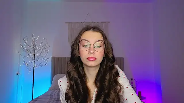 Real cutie1 online show from March 2, 2026, 2:02 pm